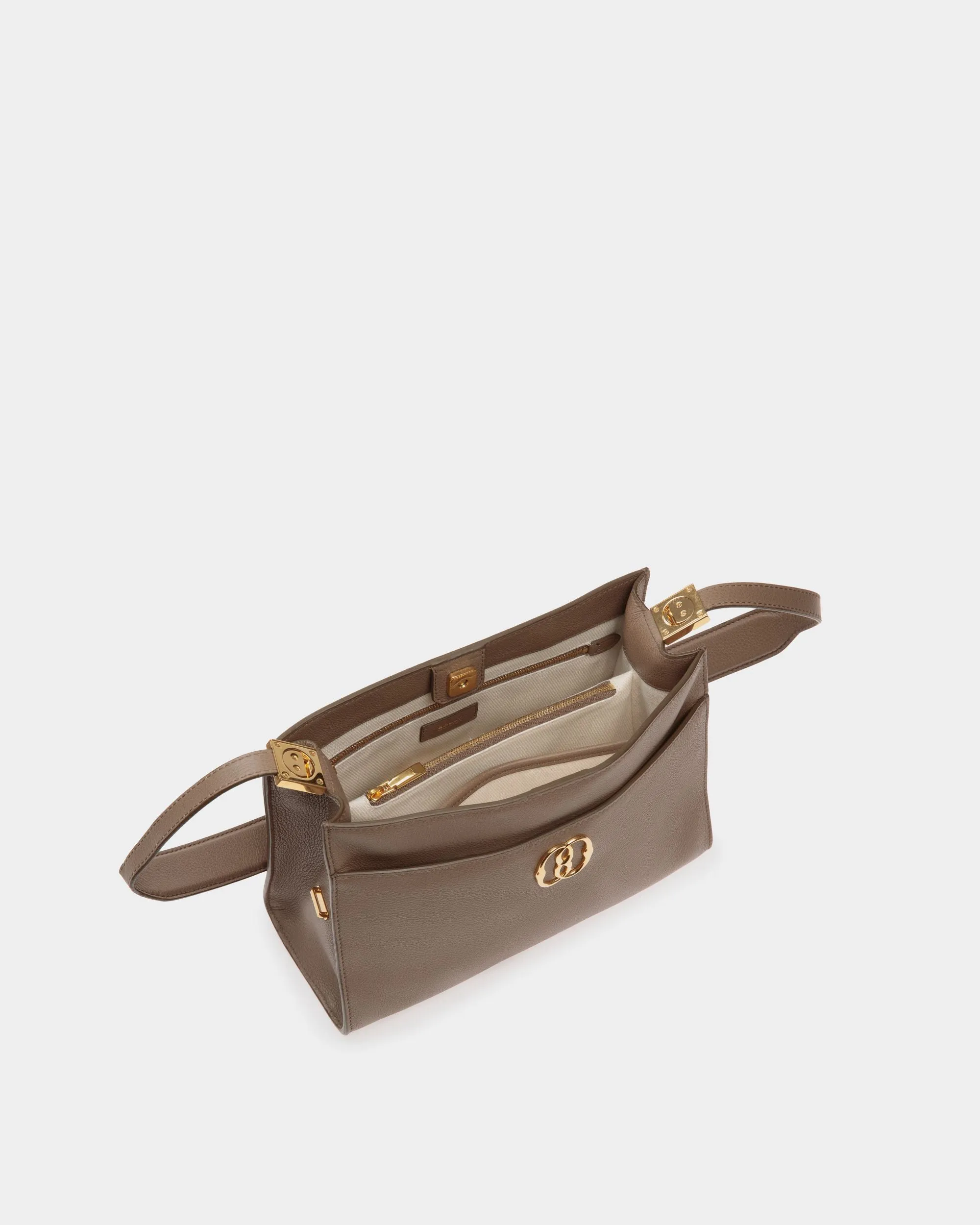 Emblem Shoulder Bag in Beige Grained Leather 