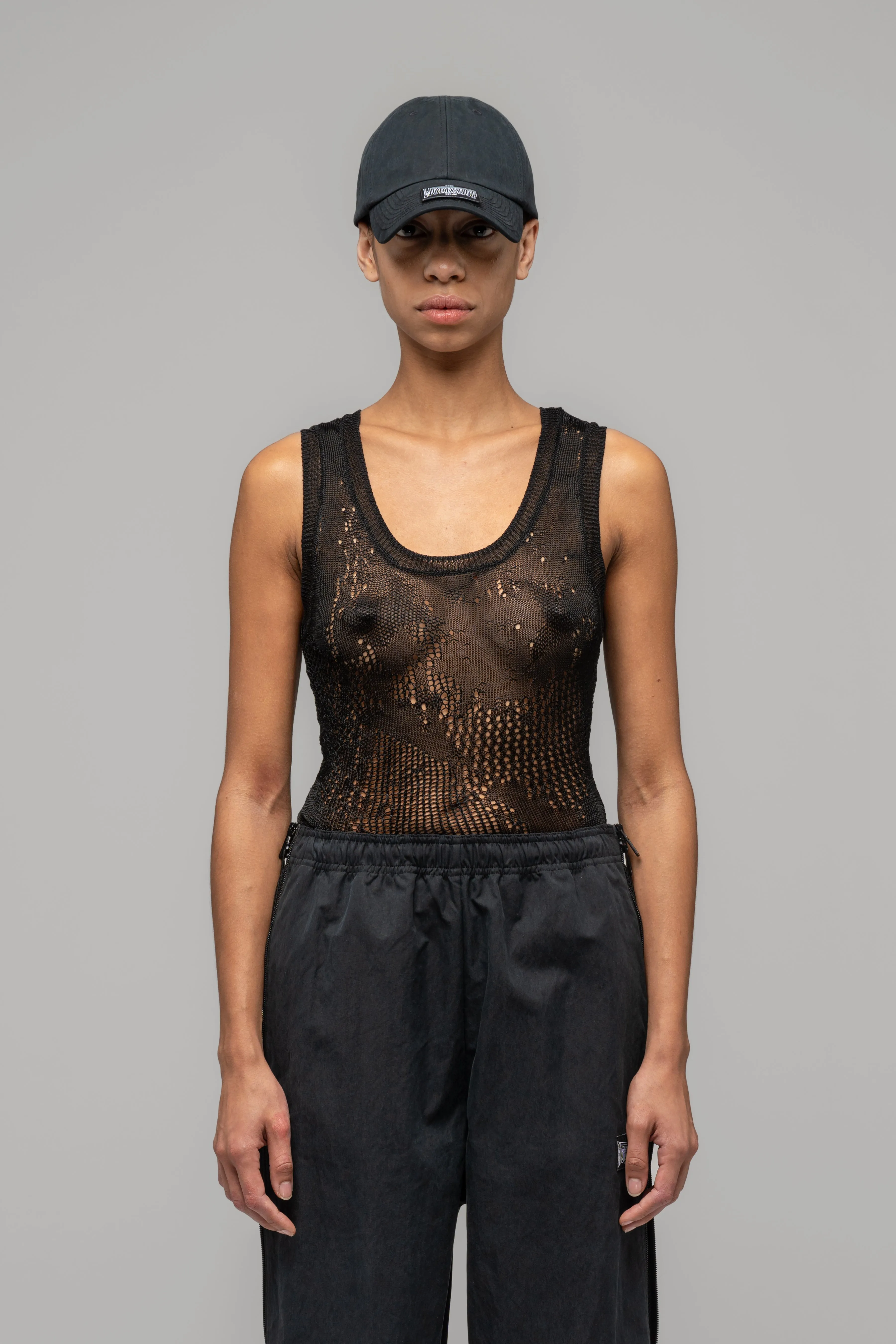 FRACTURED SLEEVELESS TOP