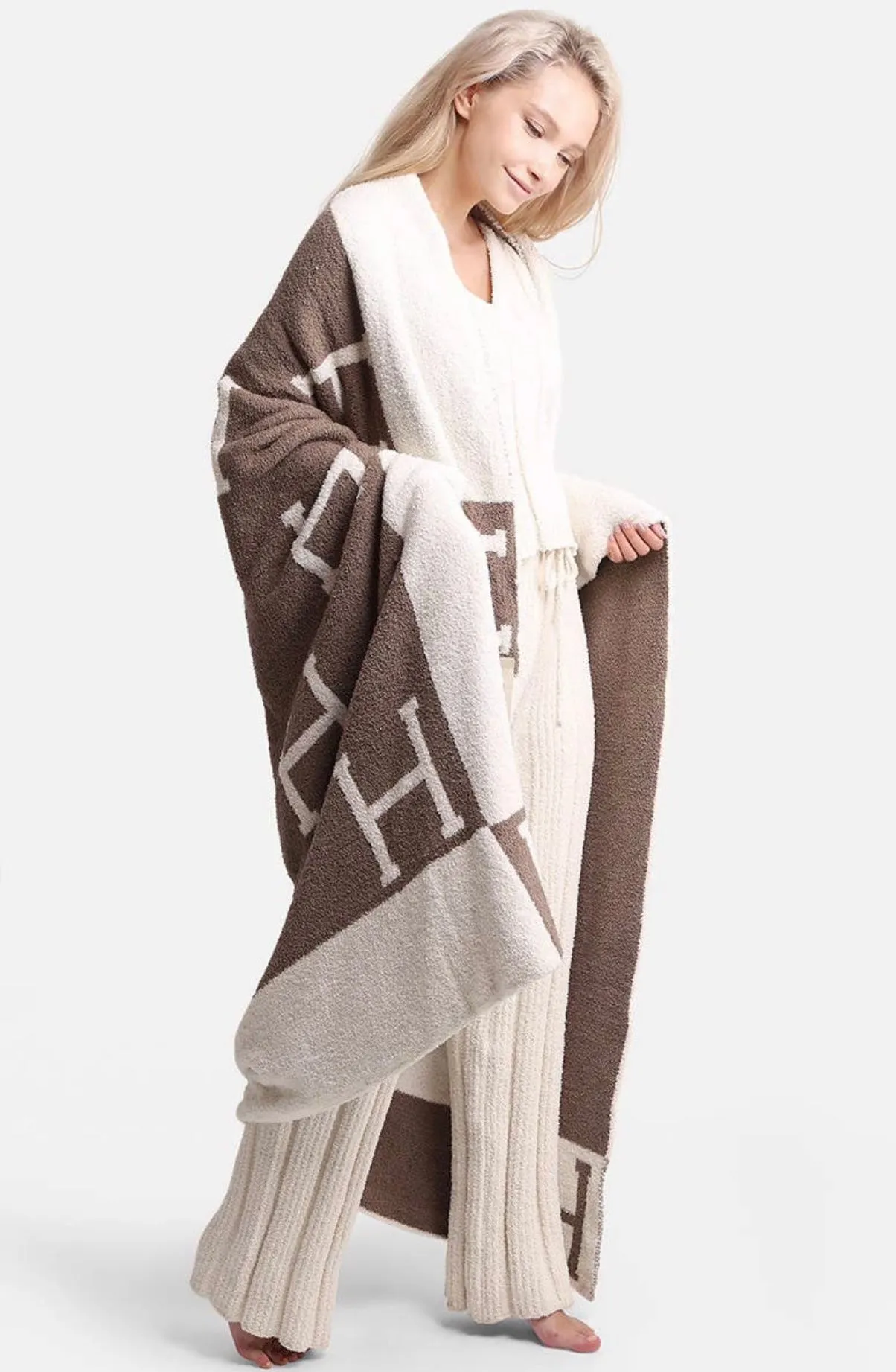 H-Patterned Fuzzy Blanket; Cocoa