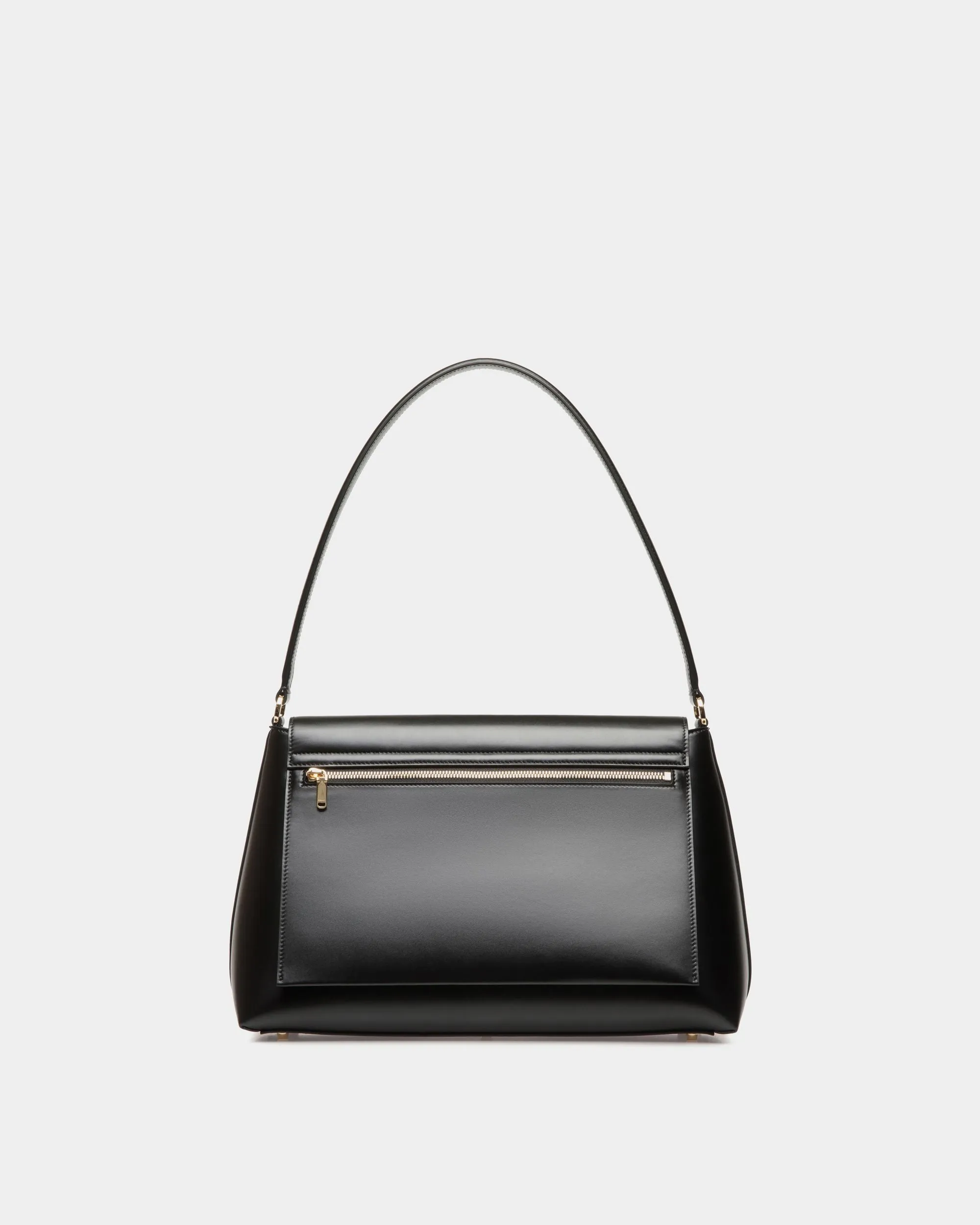 Ollam Shoulder Bag In Black Leather 