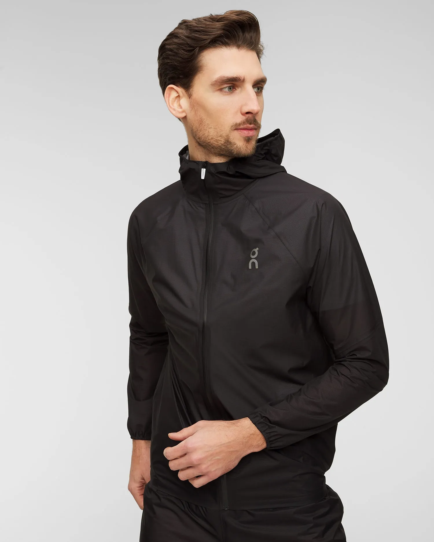 On Running Ultra Jacket 1MD10100553-black